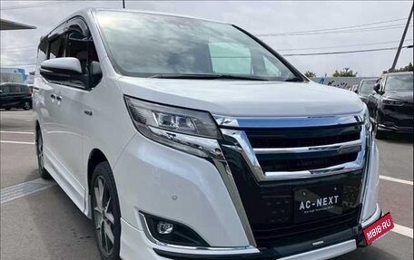 Toyota Esquire I, 2017 год, 1 950 000 рублей, 4 фотография