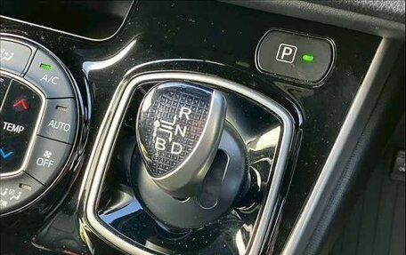 Toyota Esquire I, 2017 год, 1 950 000 рублей, 16 фотография