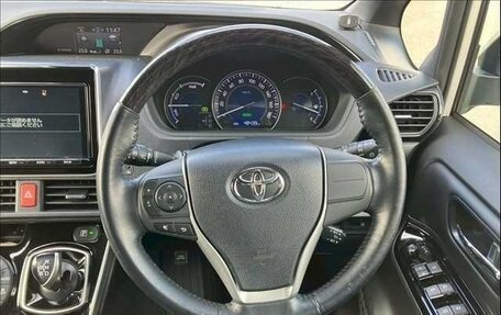 Toyota Esquire I, 2017 год, 1 950 000 рублей, 14 фотография