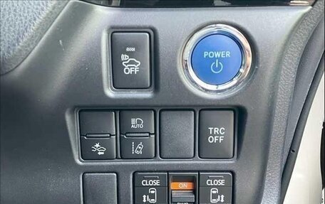 Toyota Esquire I, 2017 год, 1 950 000 рублей, 22 фотография