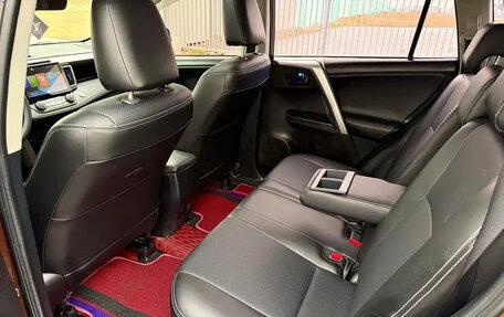 Toyota RAV4, 2019 год, 2 200 001 рублей, 8 фотография