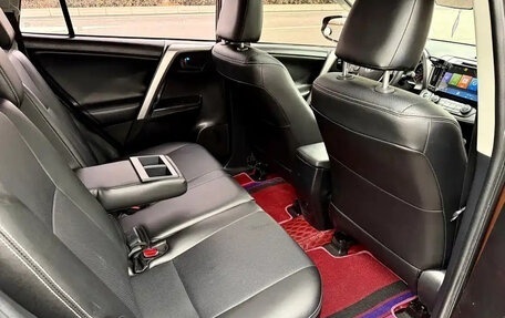 Toyota RAV4, 2019 год, 2 200 001 рублей, 12 фотография