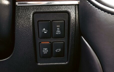 Toyota Land Cruiser 200, 2018 год, 6 690 000 рублей, 23 фотография