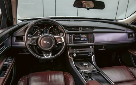 Jaguar XF II, 2016 год, 2 120 000 рублей, 9 фотография