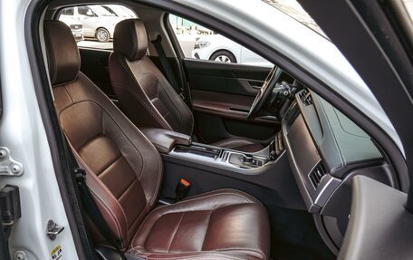 Jaguar XF II, 2016 год, 2 120 000 рублей, 11 фотография