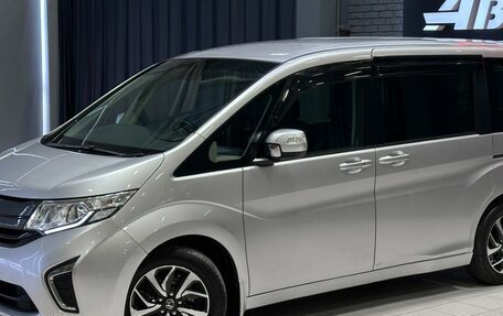 Honda Stepwgn IV, 2016 год, 1 720 000 рублей, 2 фотография