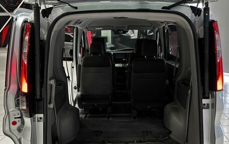 Honda Stepwgn IV, 2016 год, 1 720 000 рублей, 14 фотография