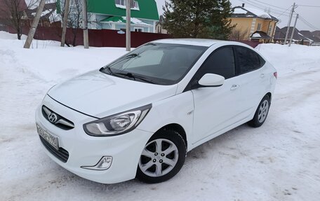 Hyundai Solaris II рестайлинг, 2011 год, 485 000 рублей, 2 фотография
