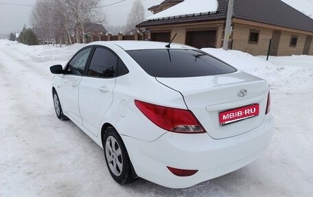Hyundai Solaris II рестайлинг, 2011 год, 485 000 рублей, 3 фотография