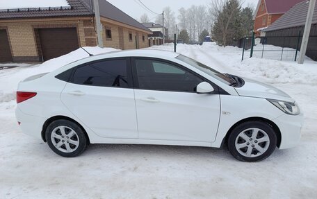 Hyundai Solaris II рестайлинг, 2011 год, 485 000 рублей, 7 фотография