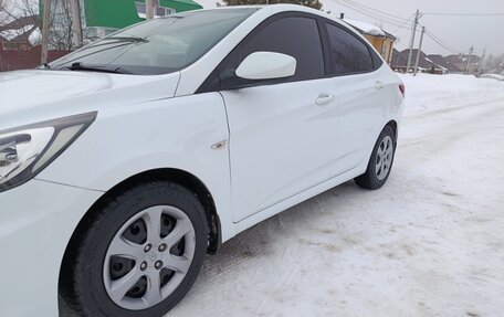 Hyundai Solaris II рестайлинг, 2011 год, 485 000 рублей, 5 фотография
