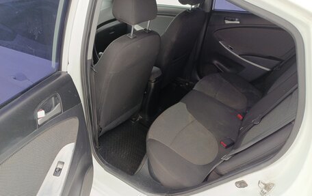 Hyundai Solaris II рестайлинг, 2011 год, 485 000 рублей, 13 фотография