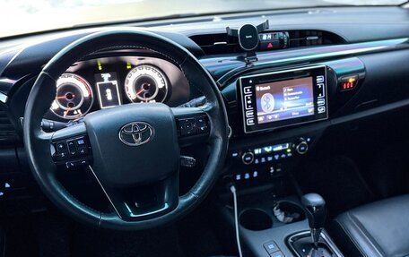 Toyota Hilux VIII, 2018 год, 3 750 000 рублей, 28 фотография