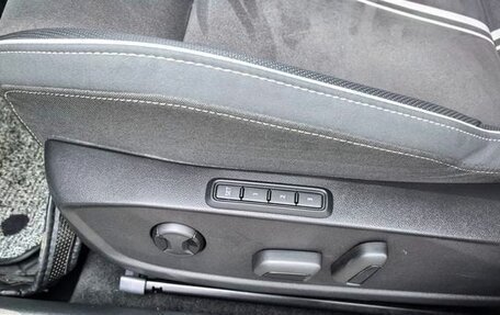 Volkswagen Golf VIII, 2023 год, 1 988 000 рублей, 14 фотография