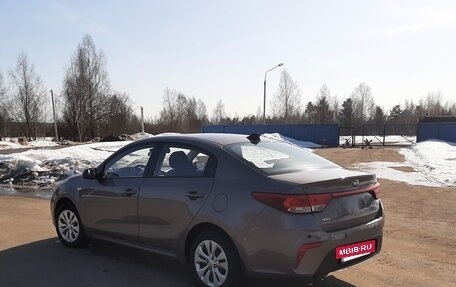 KIA Rio IV, 2018 год, 1 000 000 рублей, 4 фотография