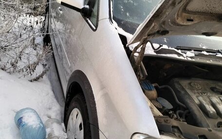 Volkswagen Touran III, 2004 год, 400 000 рублей, 2 фотография