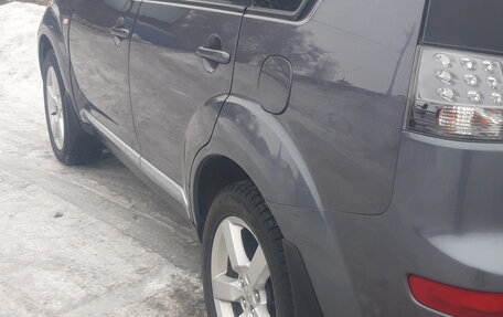 Mitsubishi Outlander III рестайлинг 3, 2008 год, 1 240 000 рублей, 9 фотография