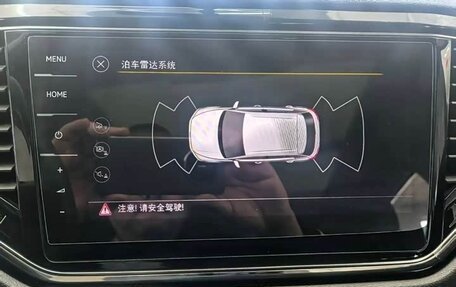 Volkswagen T-Roc I, 2022 год, 1 850 000 рублей, 8 фотография