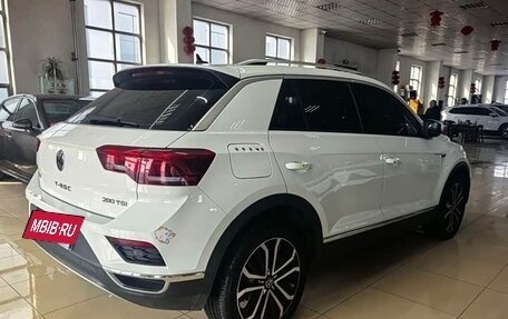 Volkswagen T-Roc I, 2022 год, 1 850 000 рублей, 4 фотография