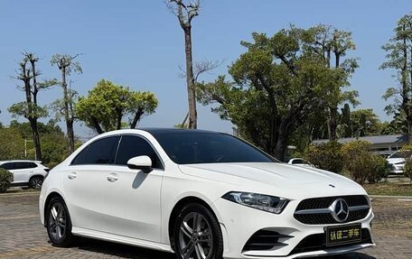 Mercedes-Benz A-Класс, 2021 год, 1 720 000 рублей, 3 фотография