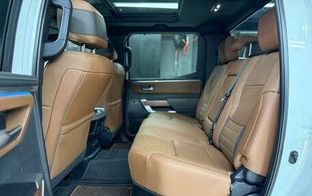 Toyota Tundra, 2024 год, 9 500 000 рублей, 17 фотография