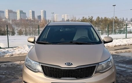 KIA Rio III рестайлинг, 2015 год, 830 000 рублей, 2 фотография