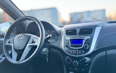 Hyundai Solaris II рестайлинг, 2011 год, 719 000 рублей, 13 фотография