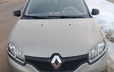 Renault Logan II, 2015 год, 420 000 рублей, 1 фотография