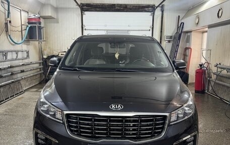 KIA Carnival III, 2019 год, 2 950 000 рублей, 1 фотография