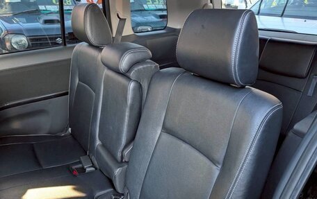 Toyota ISis I, 2015 год, 1 067 000 рублей, 20 фотография