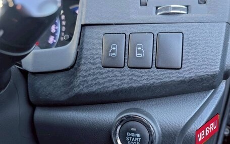 Toyota ISis I, 2015 год, 1 067 000 рублей, 28 фотография