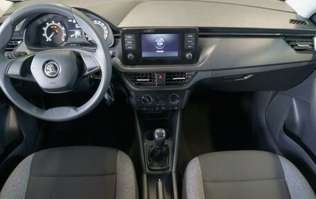 Skoda Rapid II, 2021 год, 1 520 000 рублей, 10 фотография