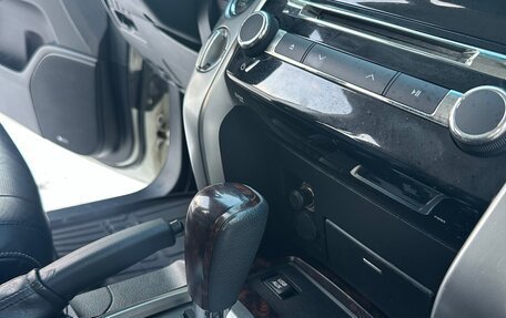 Toyota Land Cruiser 200, 2012 год, 3 700 000 рублей, 21 фотография