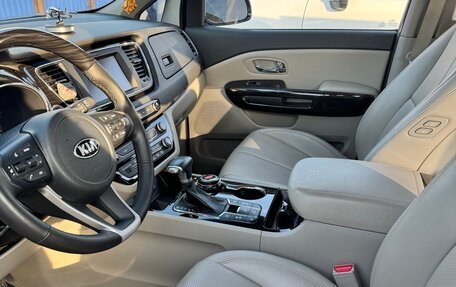 KIA Carnival III, 2019 год, 2 950 000 рублей, 14 фотография