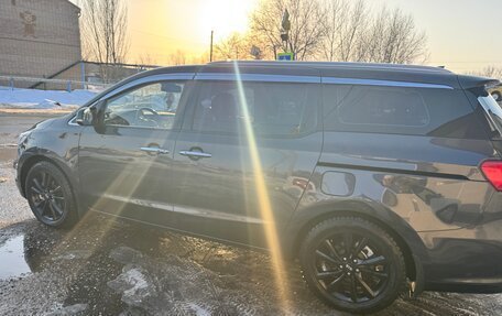 KIA Carnival III, 2019 год, 2 950 000 рублей, 11 фотография