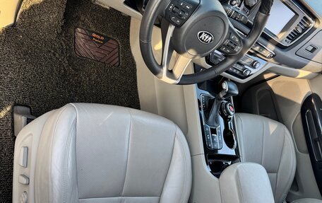 KIA Carnival III, 2019 год, 2 950 000 рублей, 13 фотография