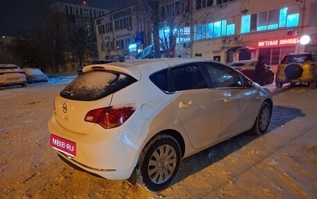 Opel Astra J, 2013 год, 990 000 рублей, 1 фотография