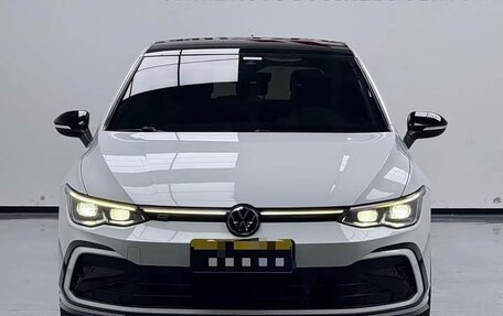 Volkswagen Golf VIII, 2021 год, 1 460 000 рублей, 2 фотография