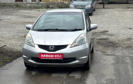 Honda Fit III, 2010 год, 980 000 рублей, 7 фотография