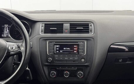 Volkswagen Jetta VI, 2017 год, 1 535 000 рублей, 13 фотография