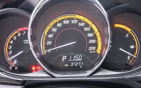 Toyota Yaris XP150 рестайлинг, 2022 год, 1 215 000 рублей, 8 фотография