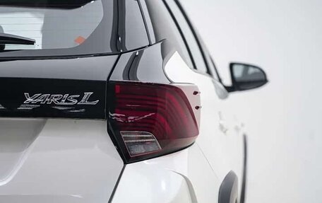 Toyota Yaris XP150 рестайлинг, 2022 год, 1 215 000 рублей, 14 фотография