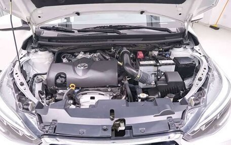 Toyota Yaris XP150 рестайлинг, 2022 год, 1 215 000 рублей, 21 фотография