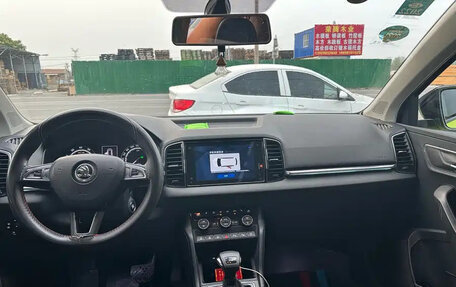 Skoda Karoq I, 2023 год, 1 704 777 рублей, 8 фотография