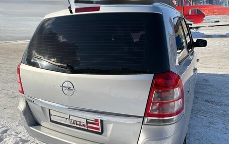 Opel Zafira B, 2012 год, 707 707 рублей, 2 фотография