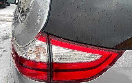 Toyota Sienna III, 2018 год, 4 290 000 рублей, 5 фотография