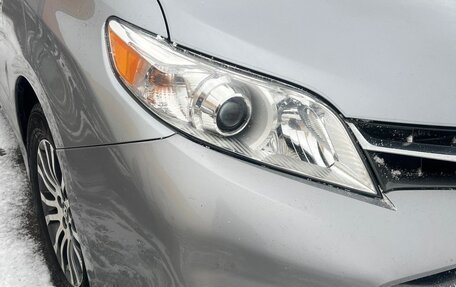 Toyota Sienna III, 2018 год, 4 290 000 рублей, 3 фотография