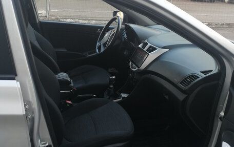 Hyundai Solaris II рестайлинг, 2014 год, 870 000 рублей, 5 фотография