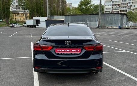 Toyota Camry, 2020 год, 3 050 000 рублей, 3 фотография