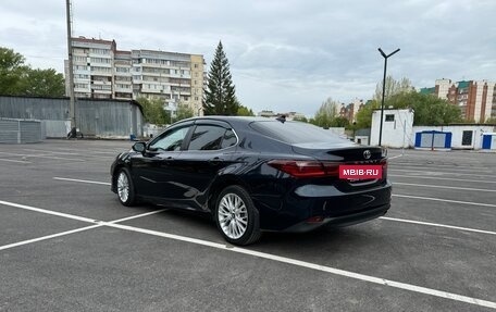 Toyota Camry, 2020 год, 3 050 000 рублей, 4 фотография
